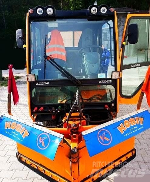 Ladog G 129 +Kobit Posýpače soli a piesku