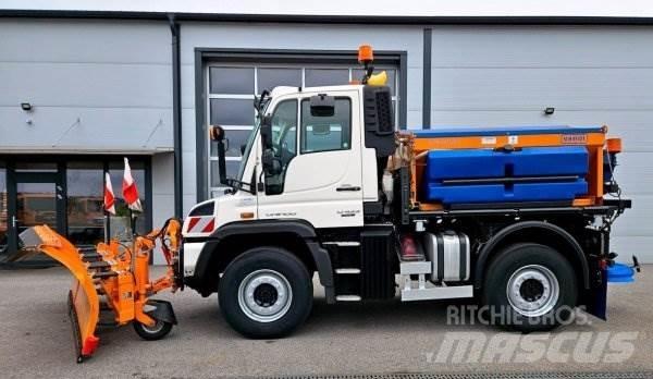 Unimog U 423 Posýpače soli a piesku