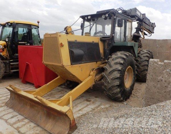 ZTS LKT 120 + přívěs Stínacie harvestory
