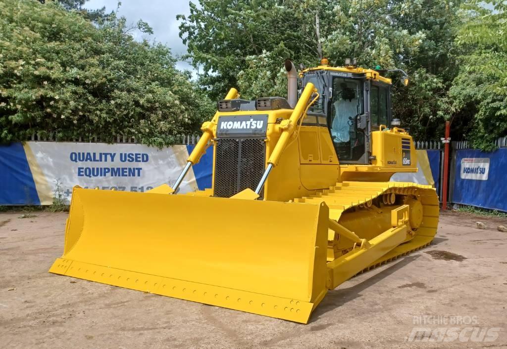 Komatsu D65PX-18 Pásové dozéry
