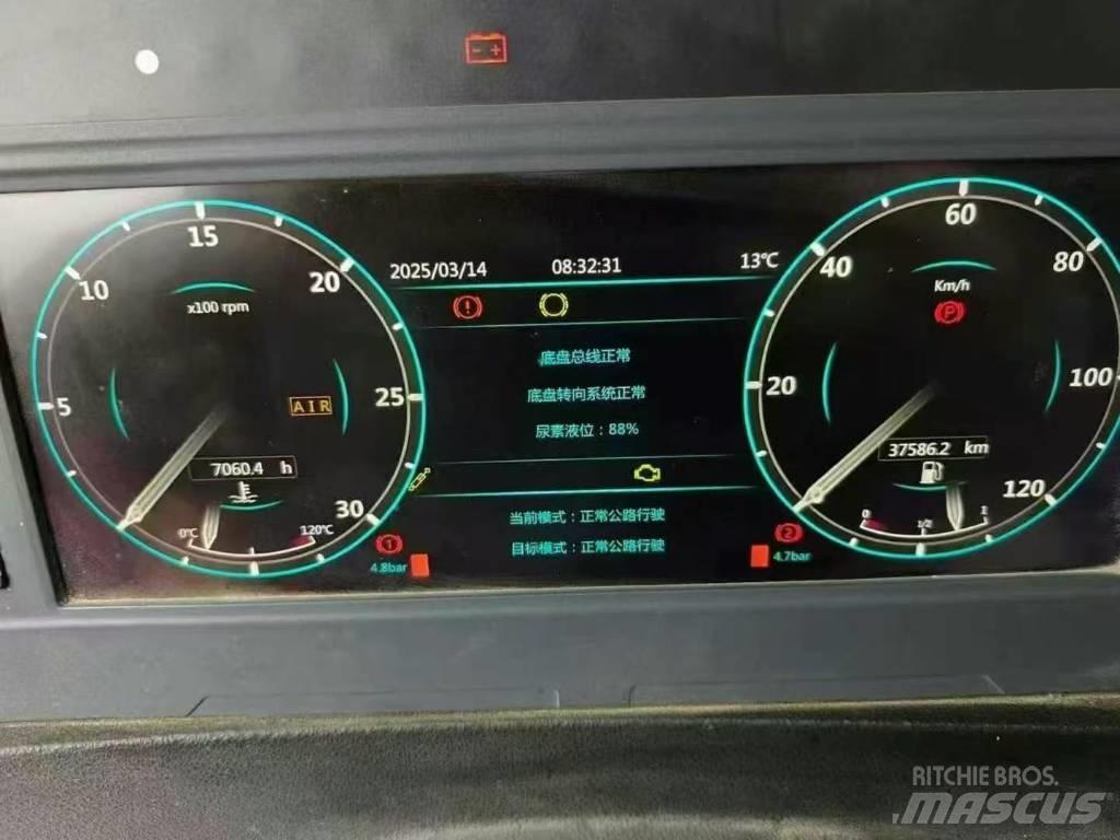 XCMG XCA130L7 Univerzálne terénne žeriavy