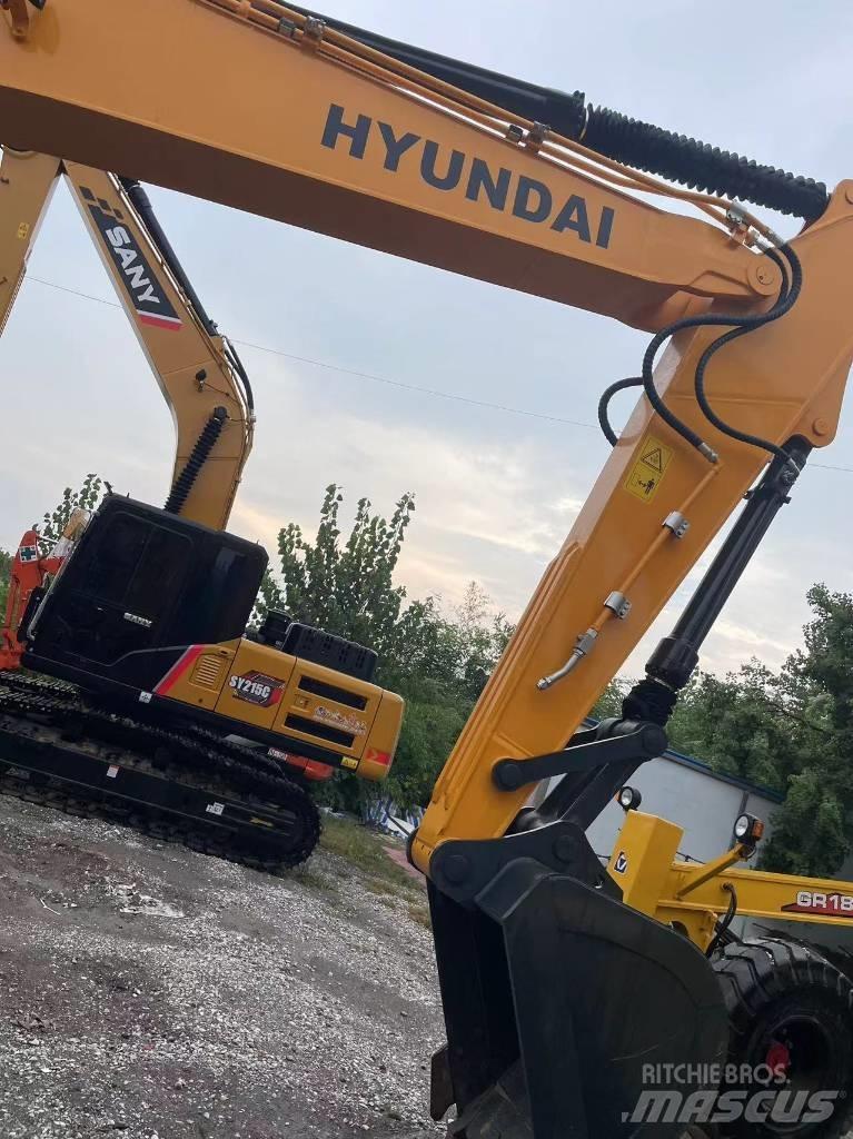 Hyundai R220 Pásové rýpadlá