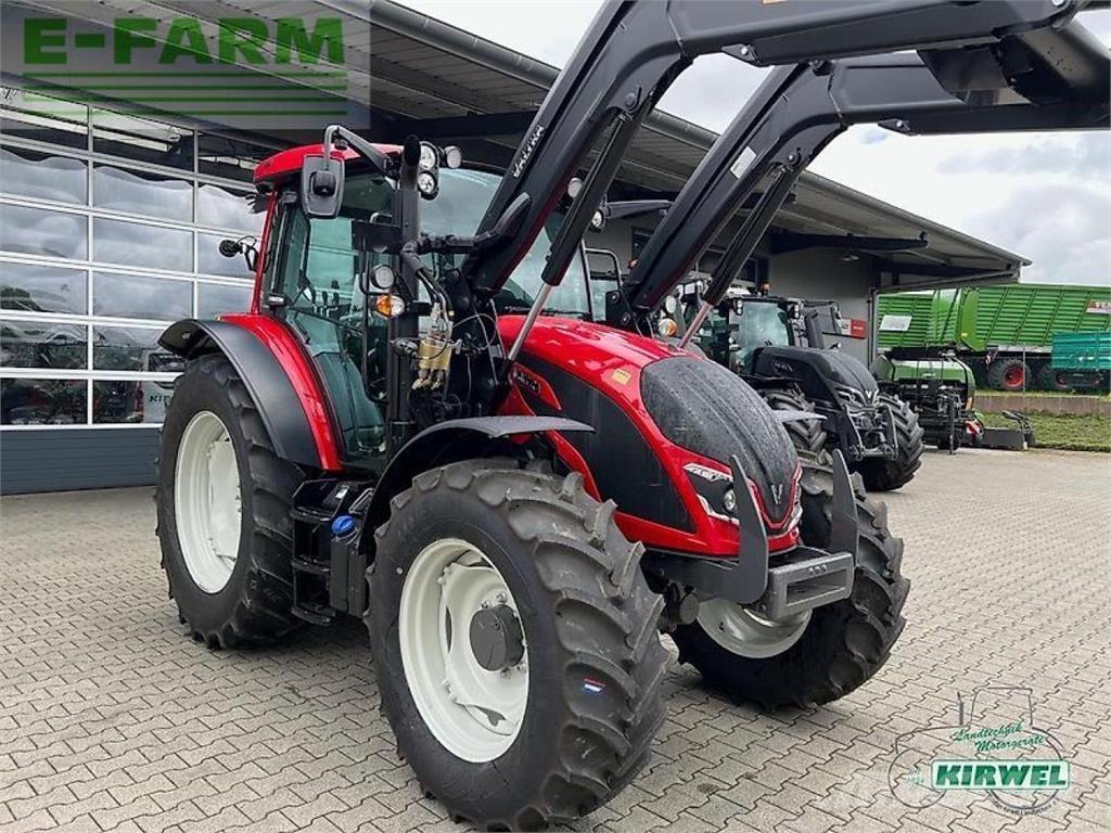Valtra a 105 Traktory