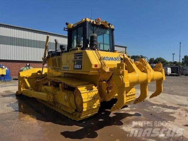 Komatsu D65EX-18 Pásové dozéry