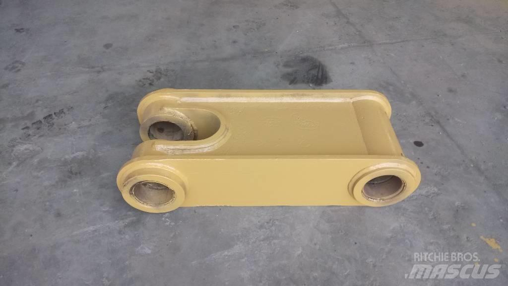 CAT 245 Podvozky a zavesenie kolies