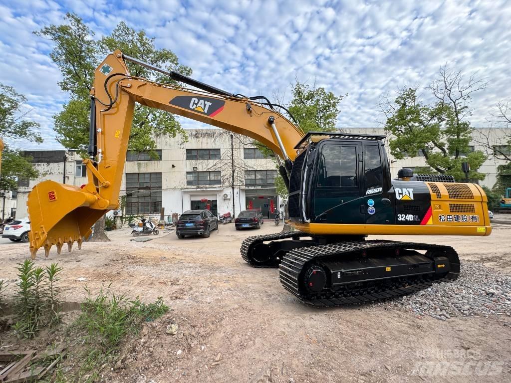 CAT 324 D2 L Pásové rýpadlá