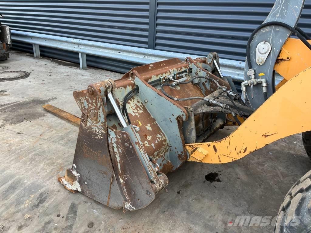 Liebherr L 506 Kolesové nakladače