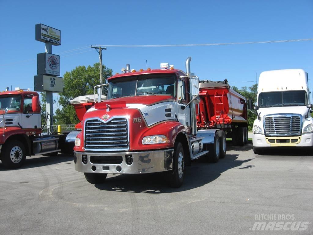 Mack CXN 613 Ťahače