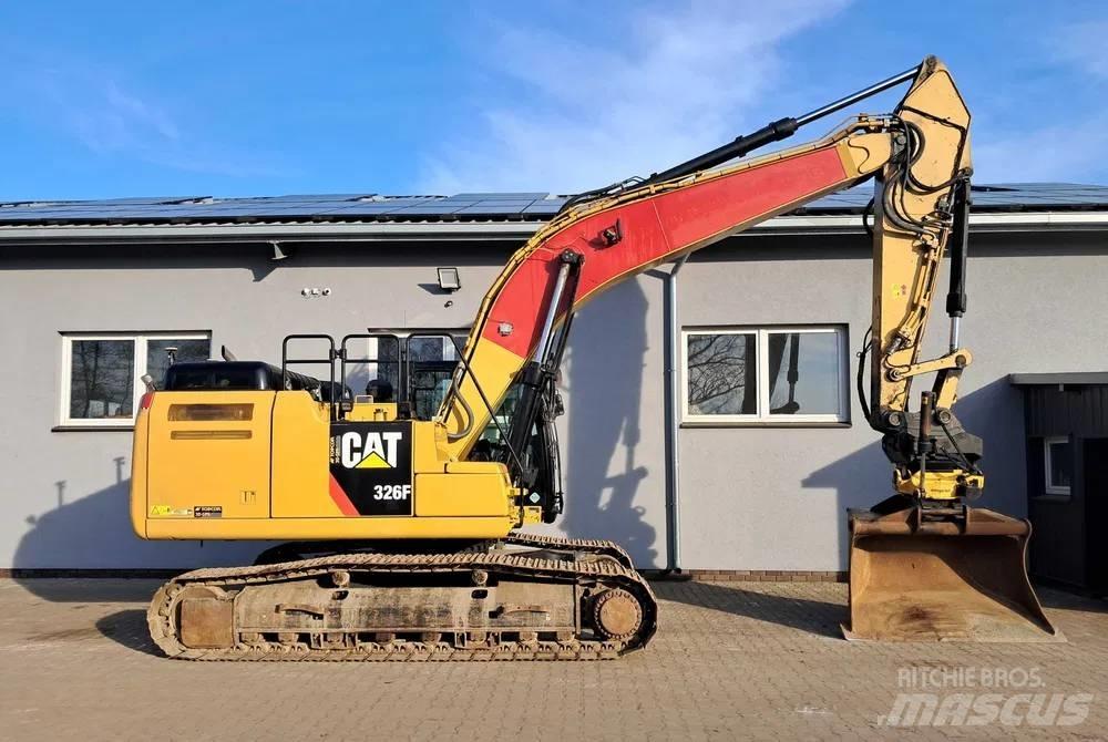 CAT 326 F L Pásové rýpadlá