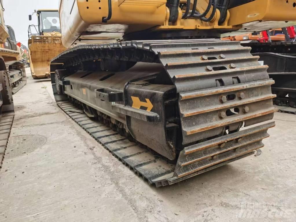 CAT 320 D L Pásové rýpadlá