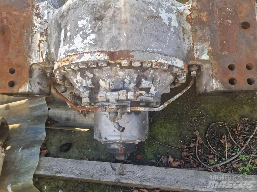 CAT 988F Nápravy