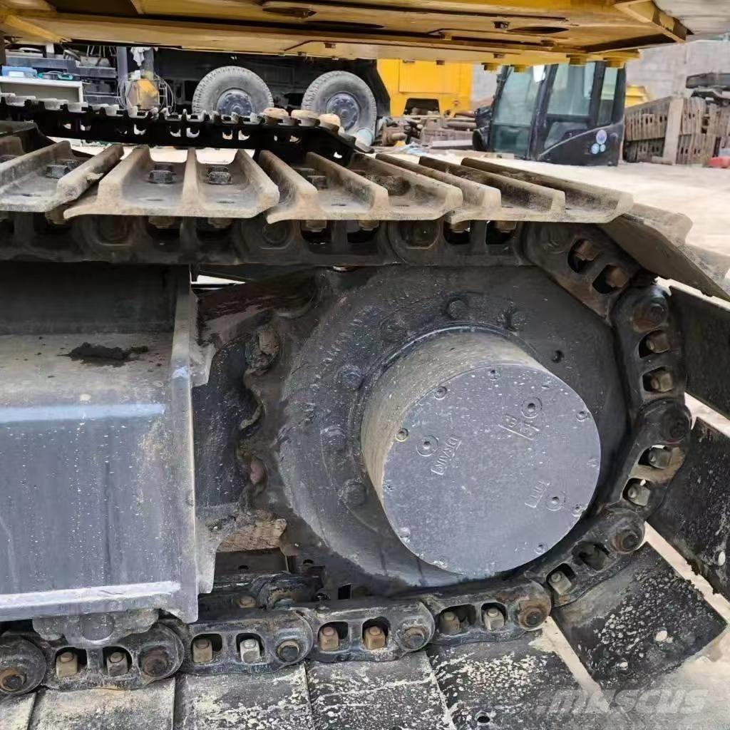 Komatsu PC 60 Pásové rýpadlá