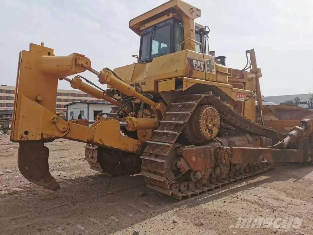 CAT D 9 R Pásové dozéry
