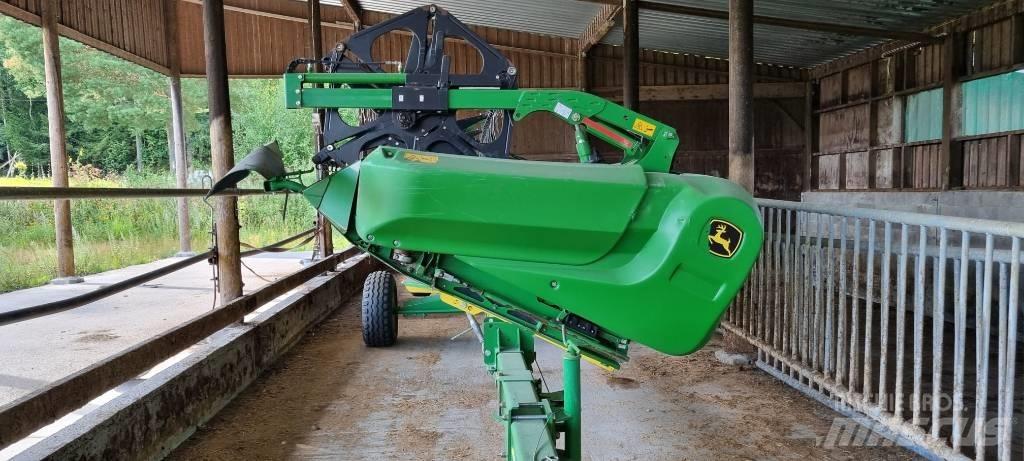 John Deere 625 X Kombajnove hlavice
