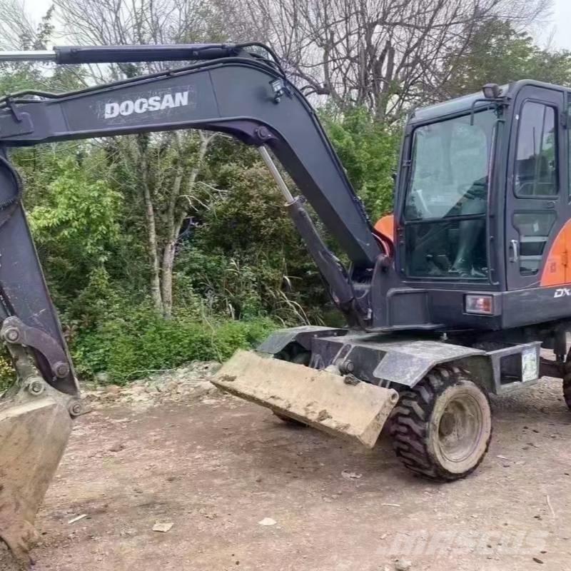 Doosan DX60W Kolesové rýpadlá