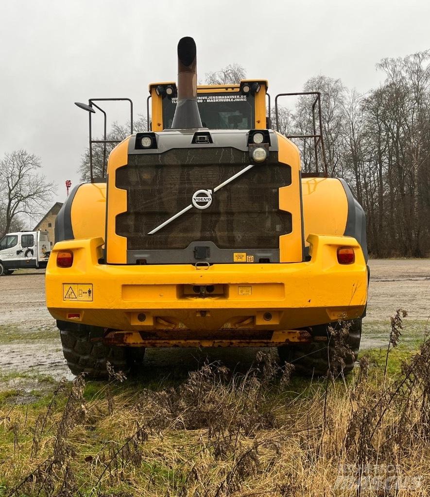 Volvo L 250 G Kolesové nakladače