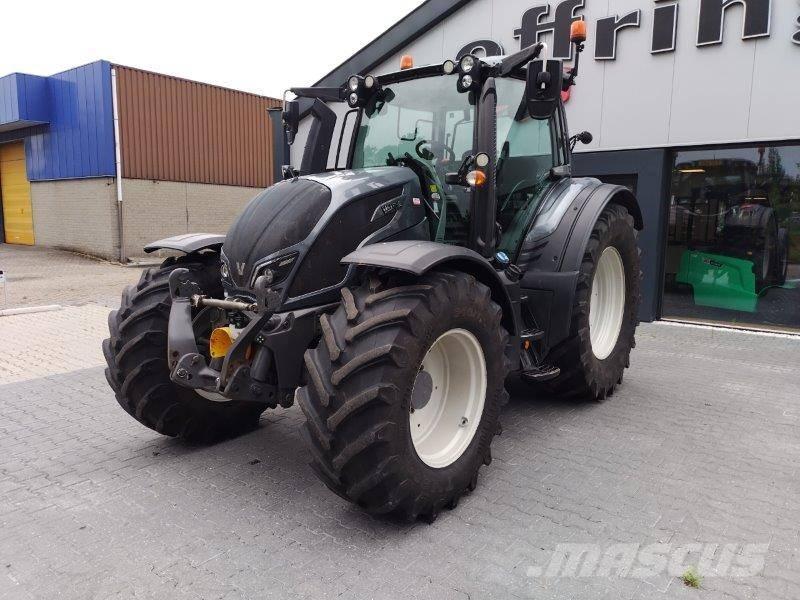 Valtra N174 V Traktory