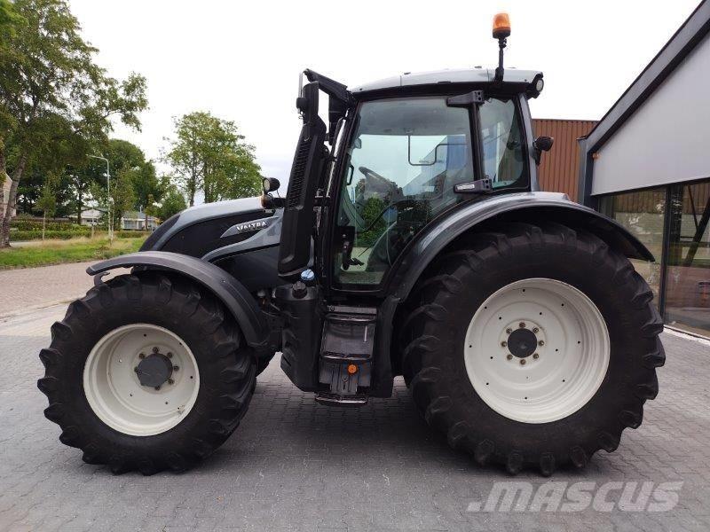 Valtra N174 V Traktory