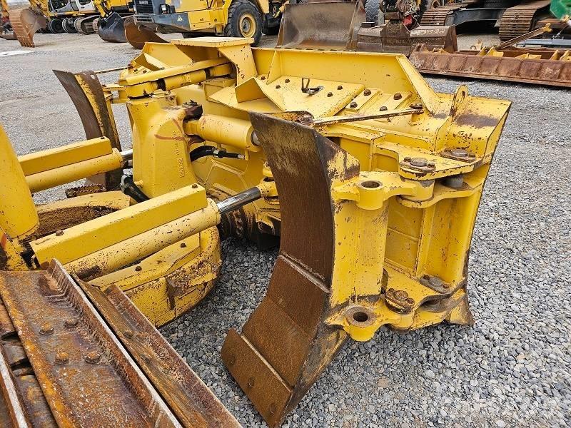 Komatsu D 61 PX-23 Pásové dozéry