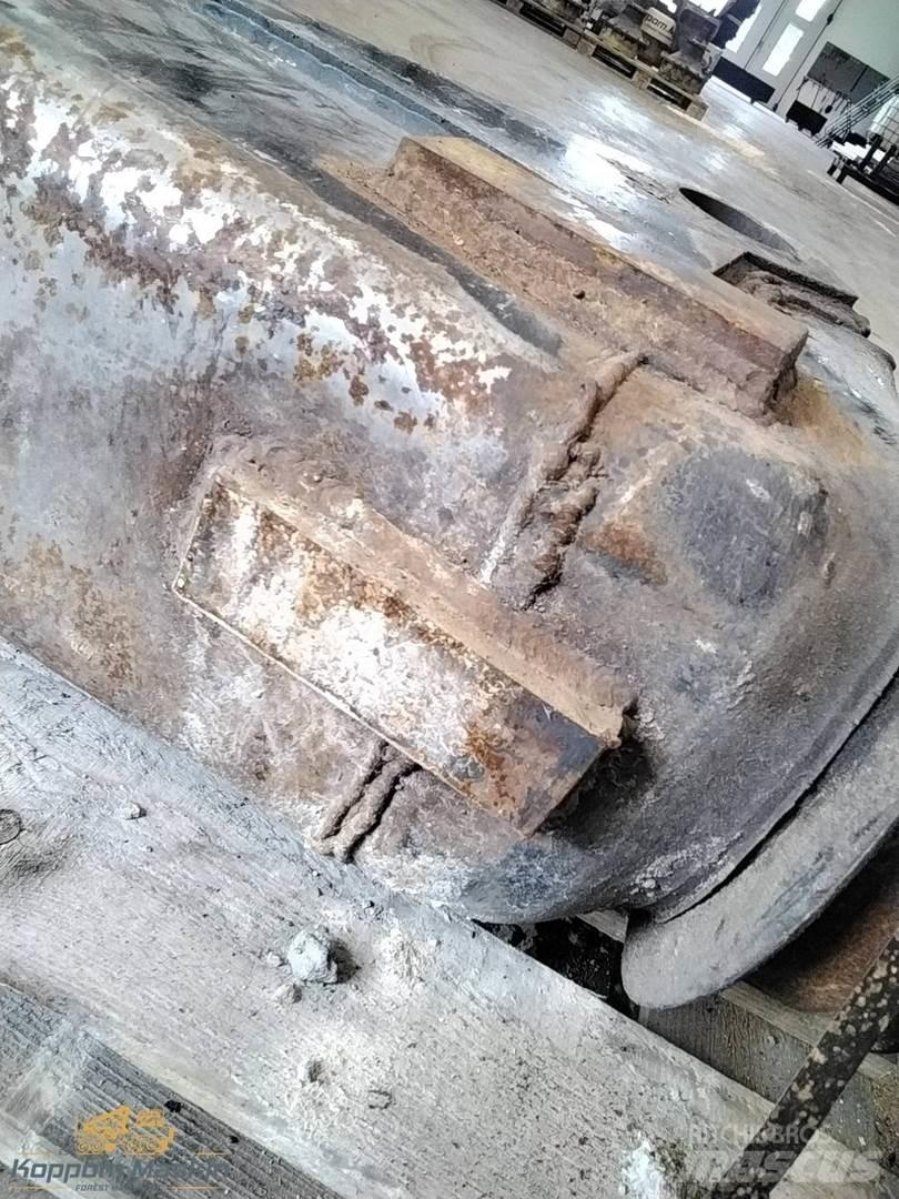 Komatsu 105F Dopravné žeriavy