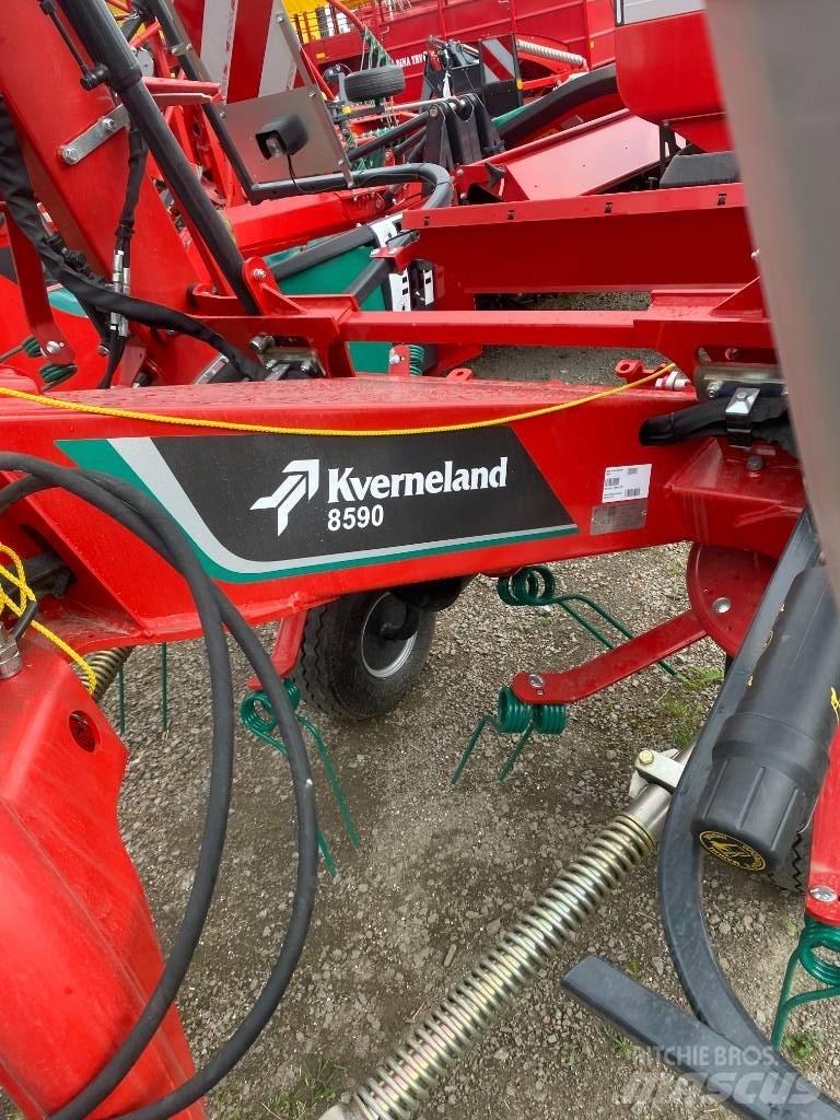 Kverneland 8590 Obracače a zhrabovače sena
