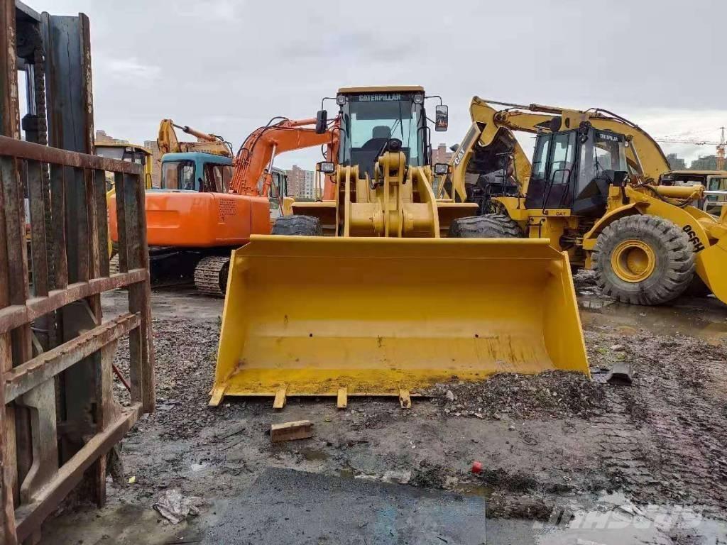 CAT 966 H Kolesové nakladače
