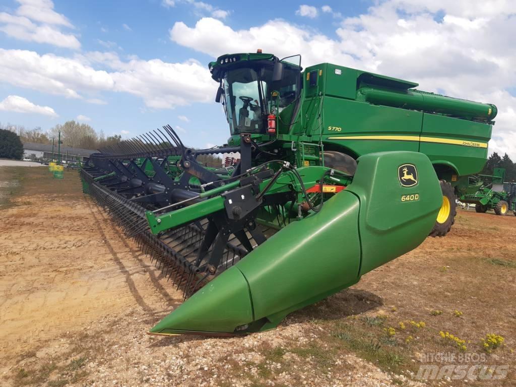 John Deere 640 D Kombajnove hlavice