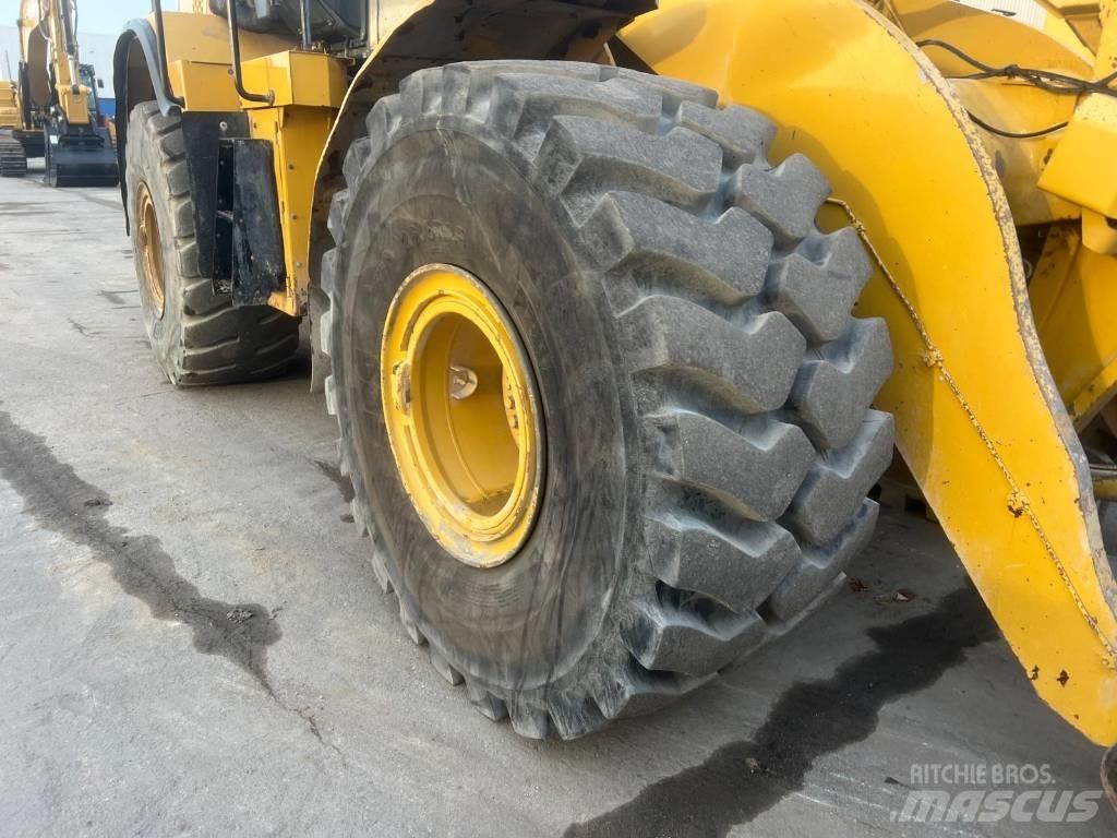 CAT 966M XE Kolesové nakladače