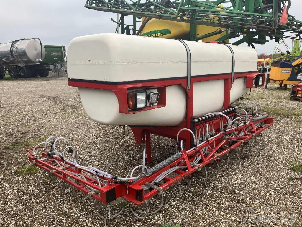  Agrovo 3000 liter Nesené postrekovače