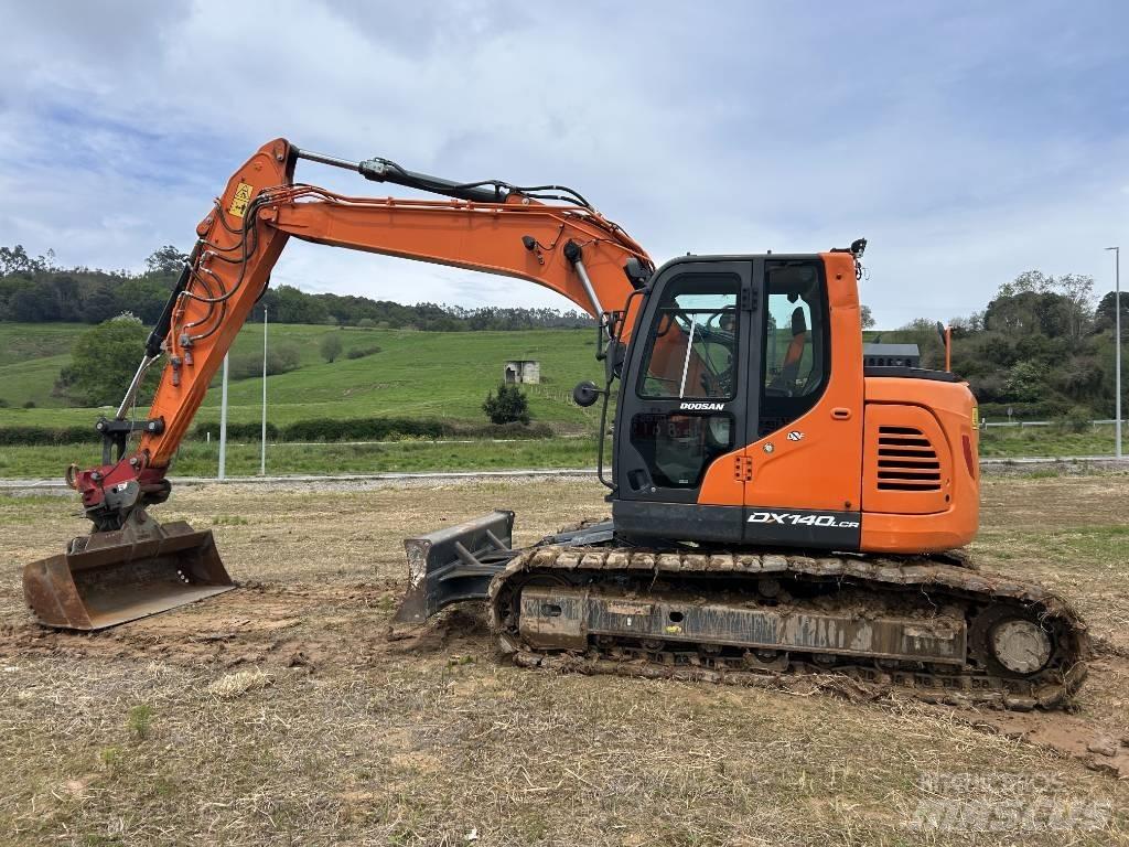 Doosan DX 140 Pásové rýpadlá