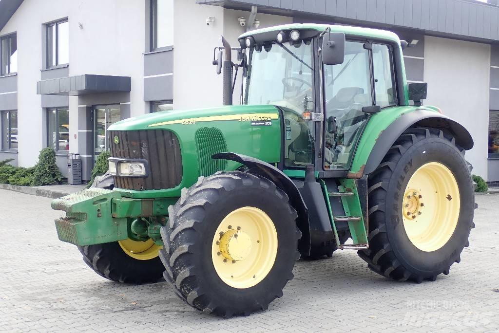 John Deere 6820 Traktory