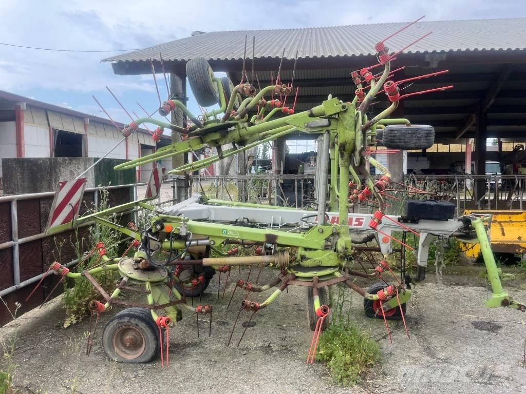 CLAAS Volto 1050 T Obracače a zhrabovače sena