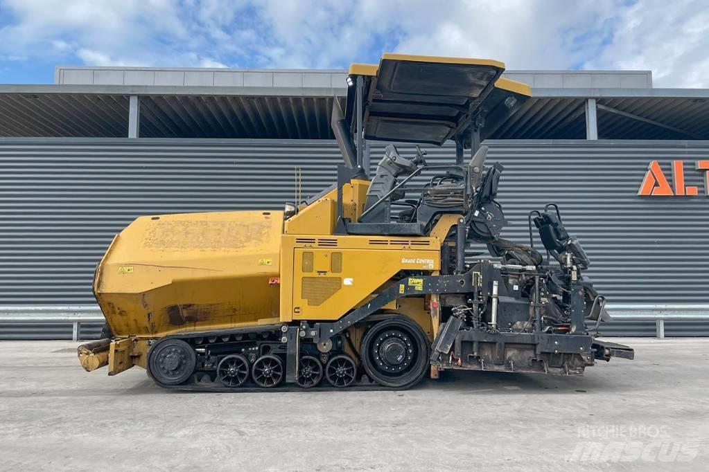 CAT AP555F Finišéry