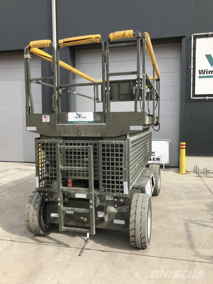 JLG M3369 (4331) Nožnicové zdvíhacie plošiny