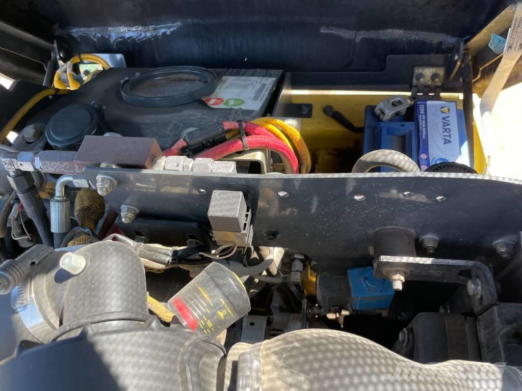 Bomag BW 100 AC-5 Kombinované valce