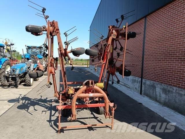 Kuhn GF8501 MH Obracače a zhrabovače sena