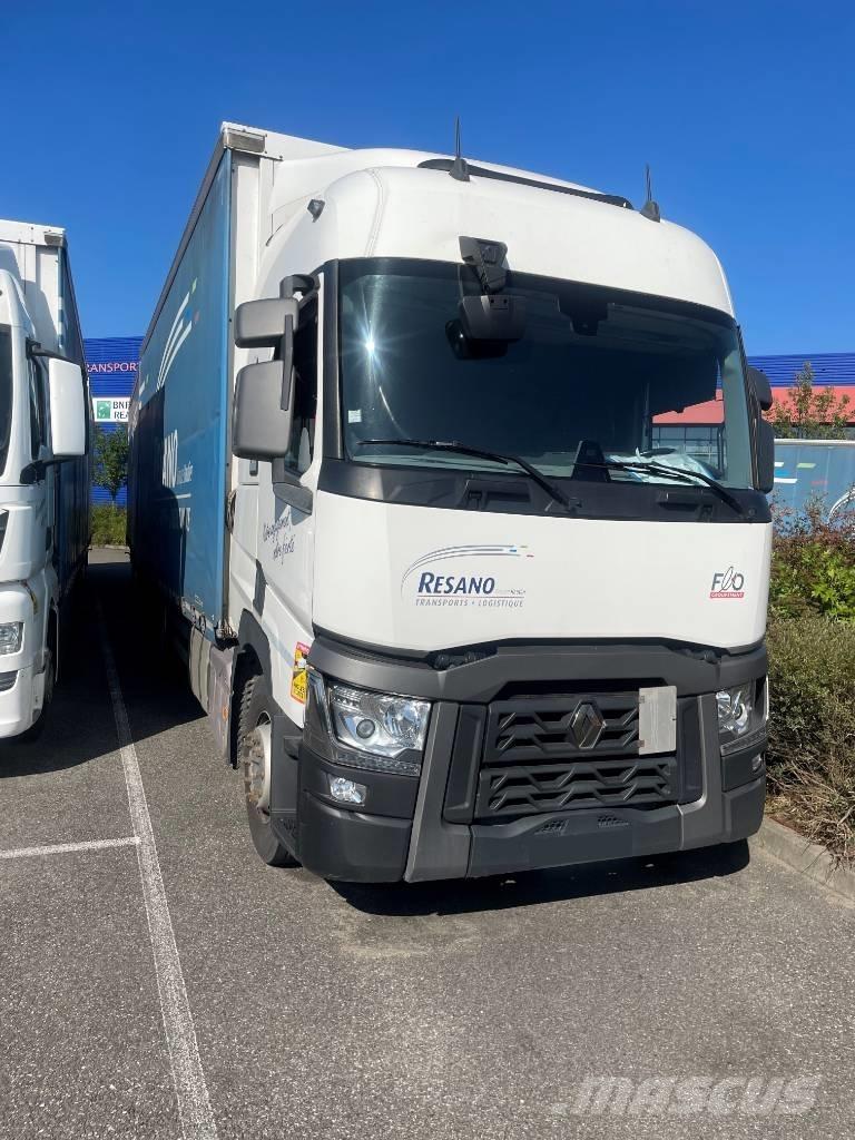Renault T440 Nákladné vozidlá s bočnou zhrnovacou plachtou