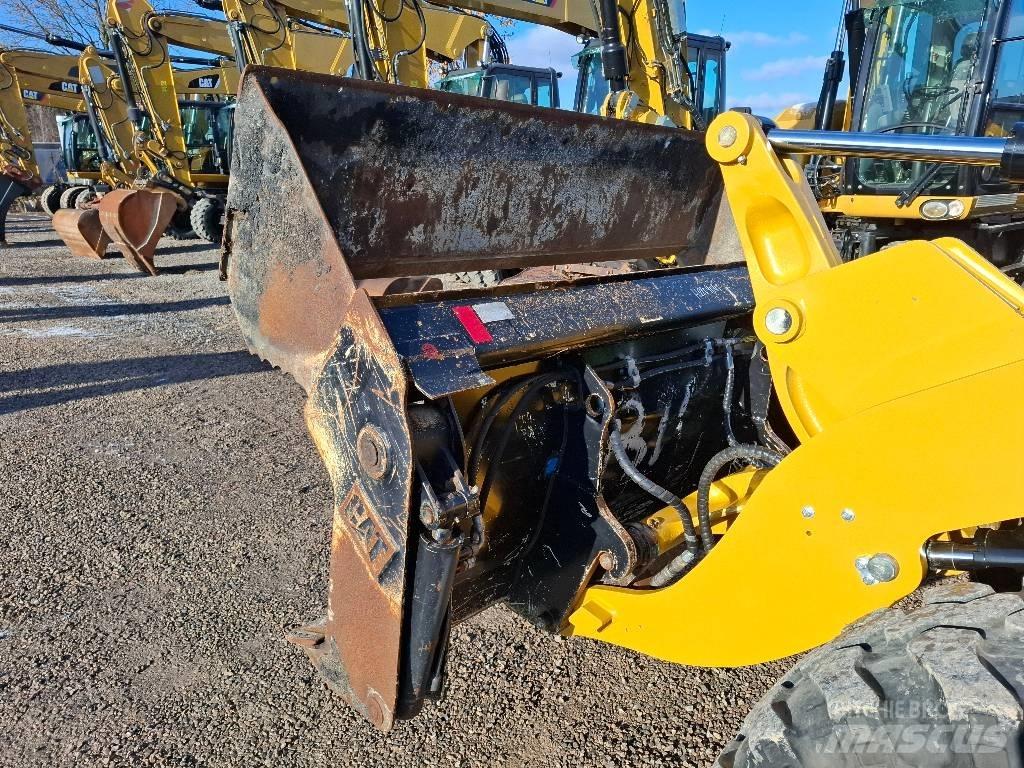 CAT 908M Kolesové nakladače