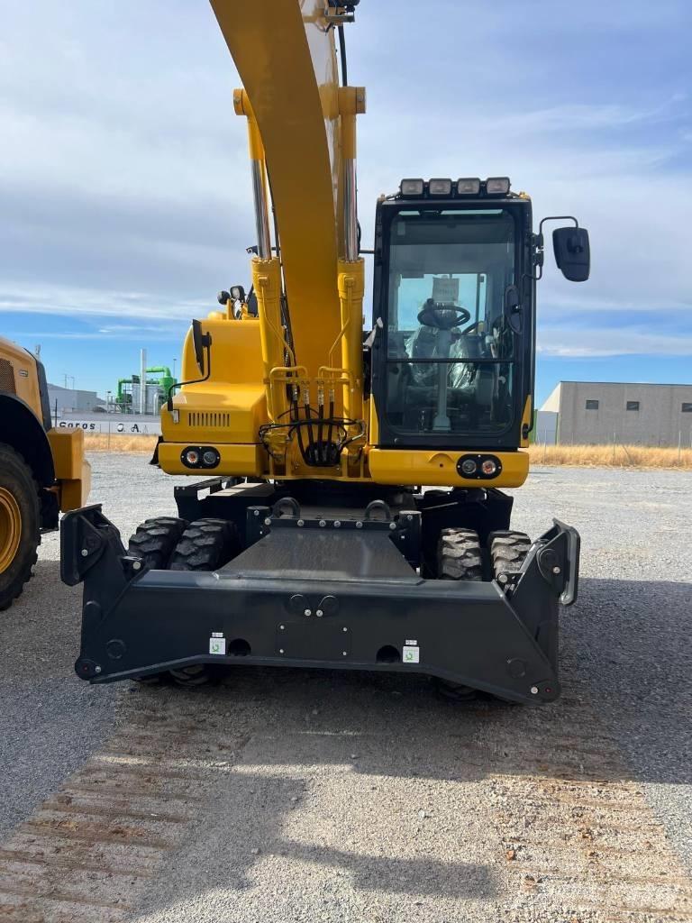 Komatsu PW 180 Kolesové rýpadlá