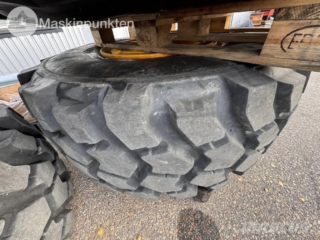 Trelleborg EMR1030 Pneumatiky, kolesá a ráfiky