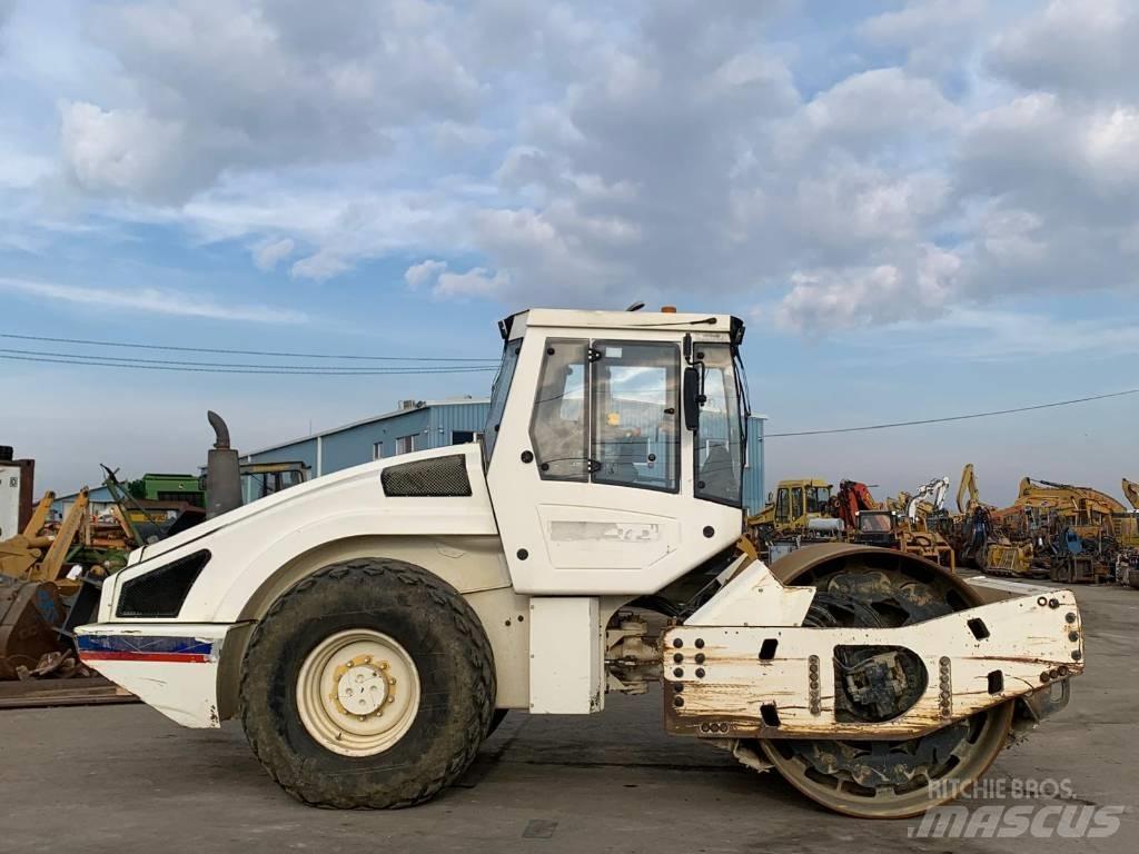 Bomag BW 213 D H-4 Ťahačové valce