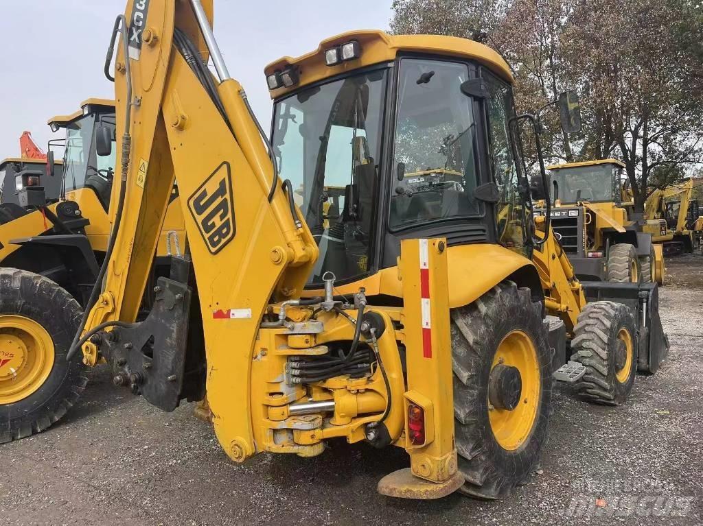 JCB 3CX Kolesové nakladače