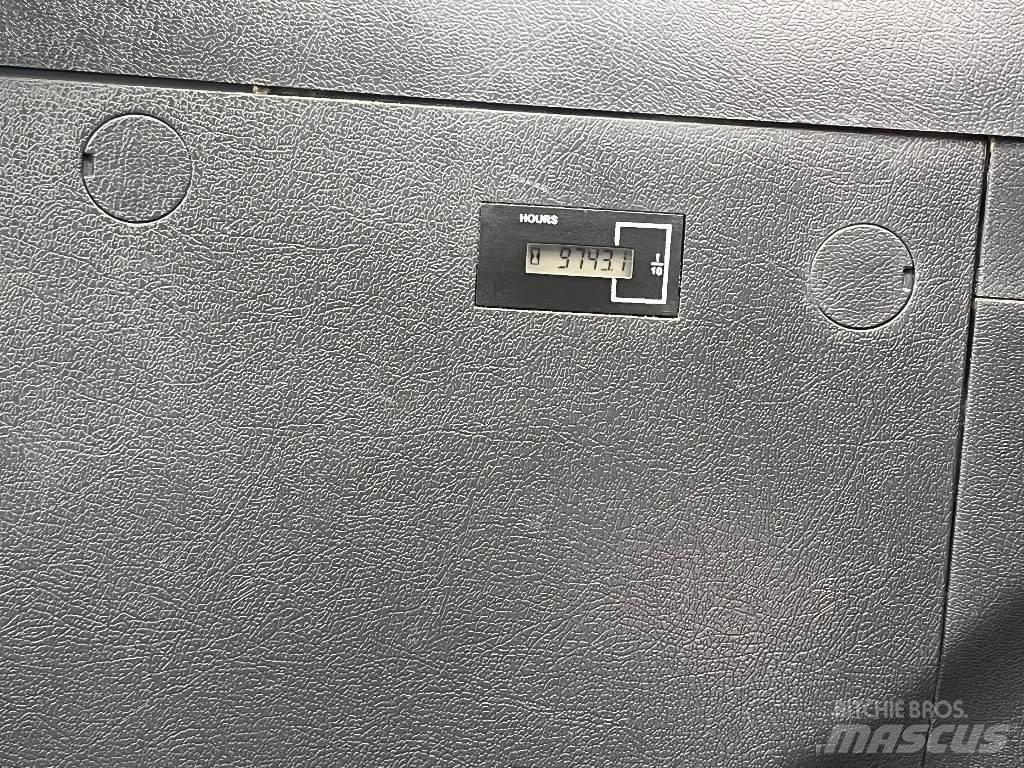 Hyundai HW140 Kolesové rýpadlá