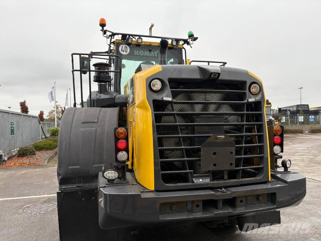 Komatsu WA380-8 Kolesové nakladače