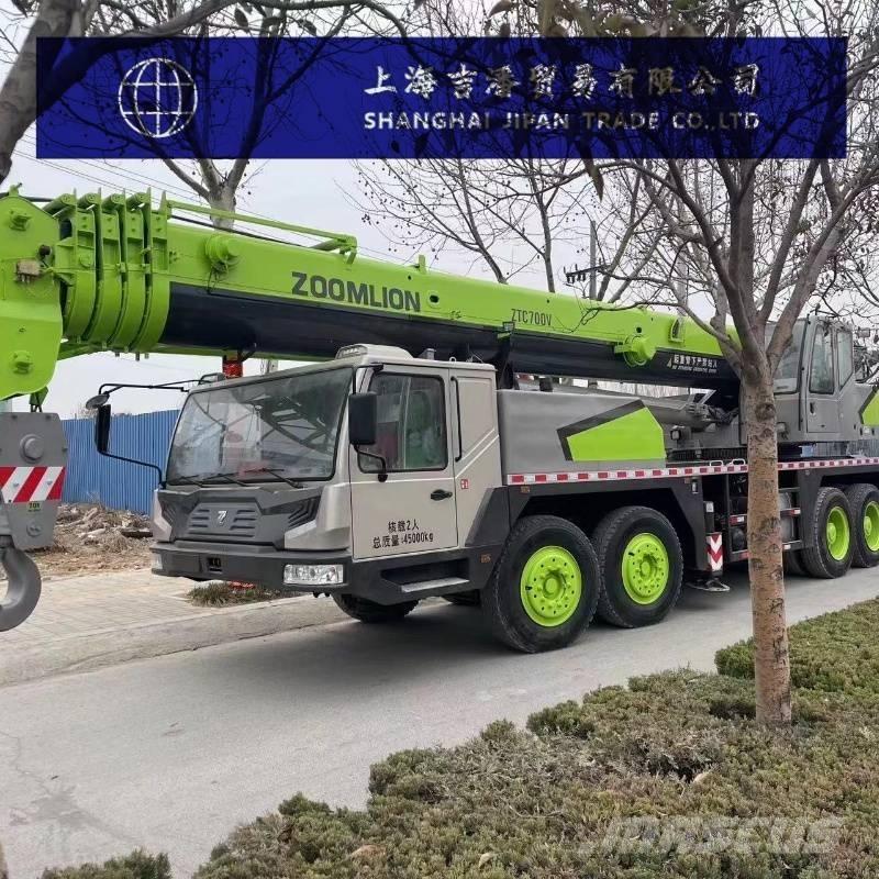 Zoomlion ZTC 700 V Univerzálne terénne žeriavy