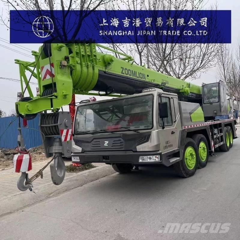 Zoomlion ZTC 700 V Univerzálne terénne žeriavy
