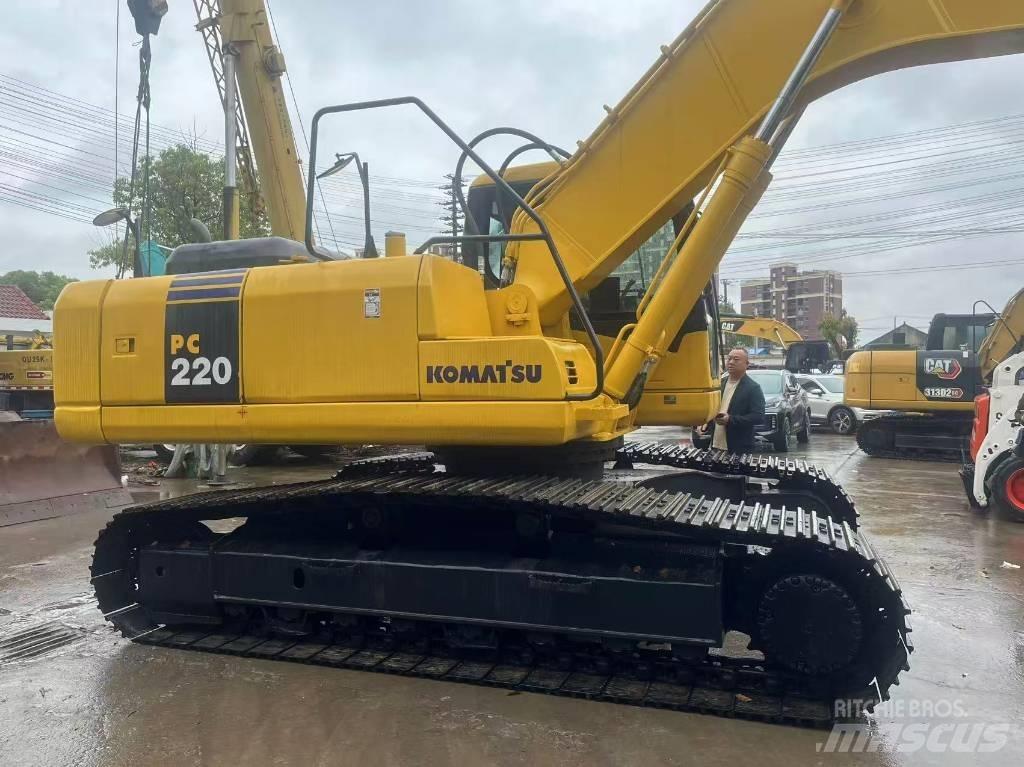 Komatsu PC 220-7 Pásové rýpadlá