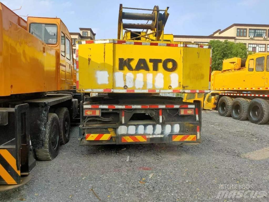 Kato NK 400 E-3 Univerzálne terénne žeriavy
