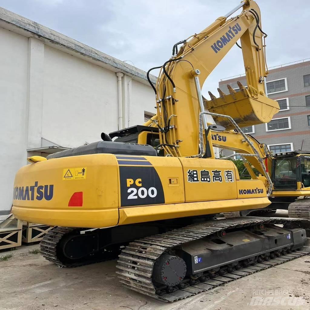 Komatsu PC 200-8N1 Pásové rýpadlá