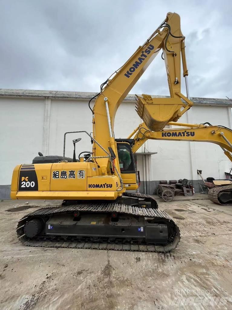 Komatsu PC 200-8N1 Pásové rýpadlá